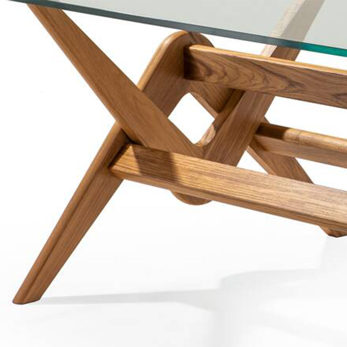 PIERRE Table