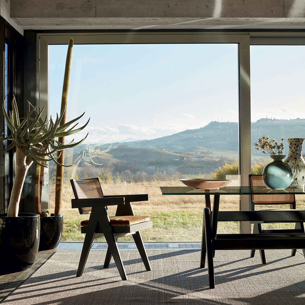 PIERRE Table
